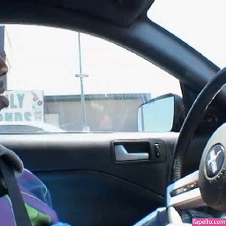 Leenuh Rae model beautiful galleries