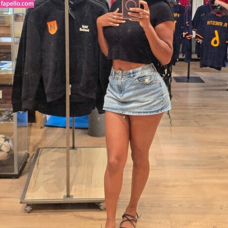 Jessica Nahomy beautiful actress picture