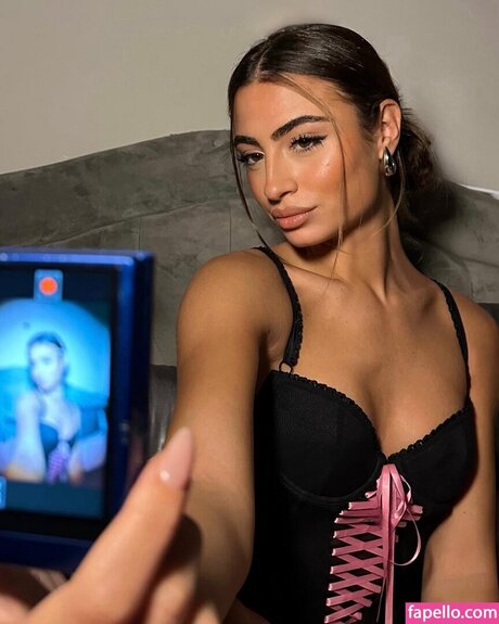 Melissasantachiara nice model photo