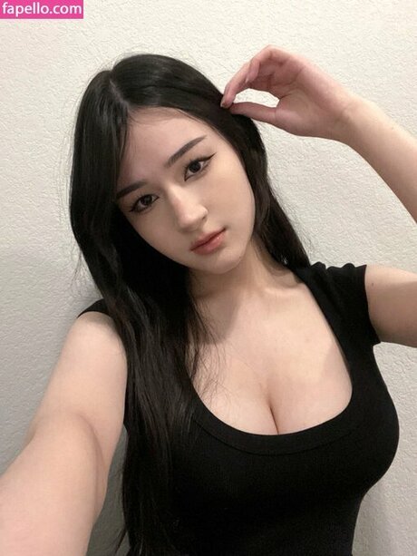 Timuko high quality actress pictures