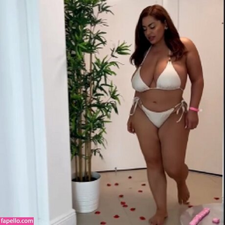 Costina Munteanu perfect pornstar photos