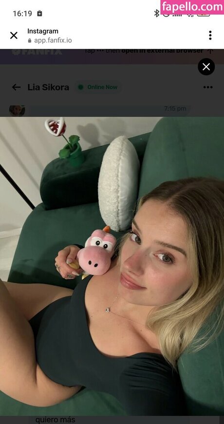 Lia Sikora star top pics