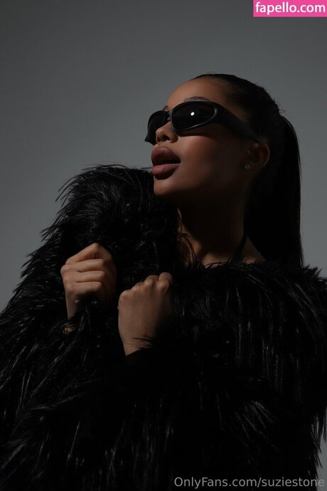 susiestone pornographic star gallery