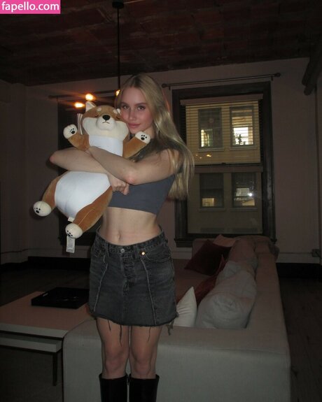 Colette Cherry model pretty images