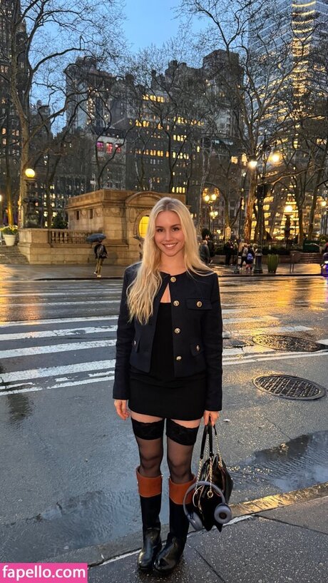 Colette Cherry model art photos