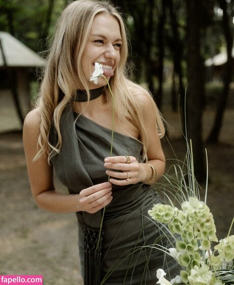 tonyapredko exclusive actress gallery