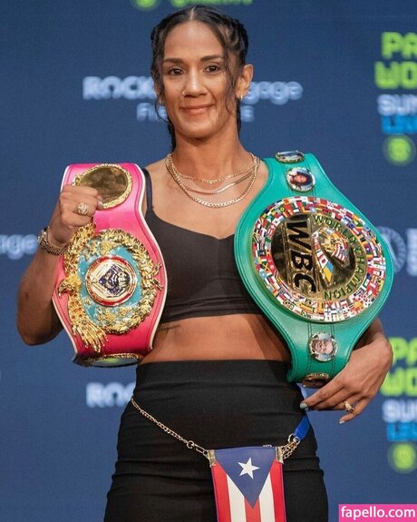 Amanda Serrano model hot images