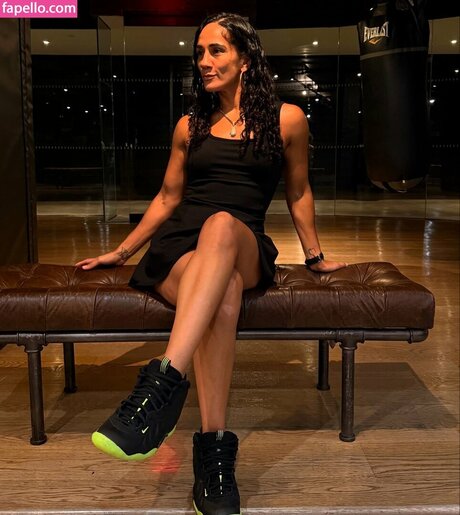 Amanda Serrano sexy actress pics