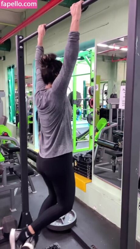 Amanda Serrano model high quality img