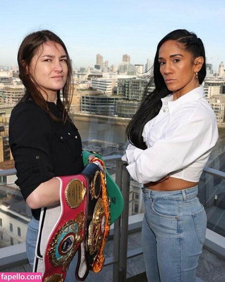 Amanda Serrano model perfect pic