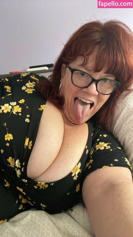 Grandma Nika hd actress images