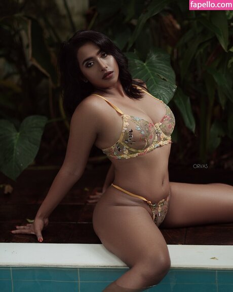 Debochan model art photos