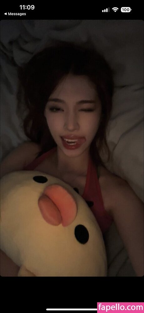 penpuin erotic star image