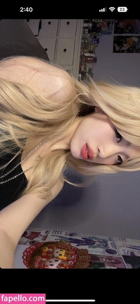 penpuin actress photos