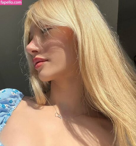 Duygu German pornstar sex image