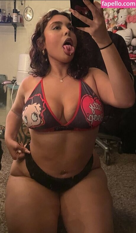 vastlyval model perfect pic