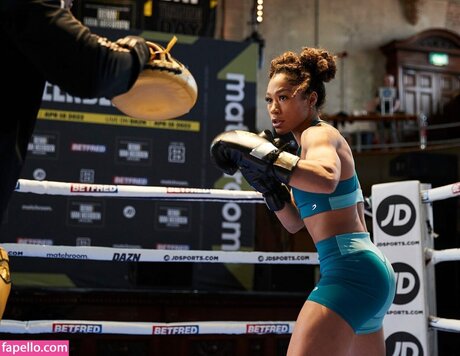 Alycia Baumgardner art actress pictures