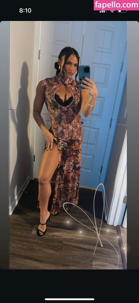 Kiana James star nudes images