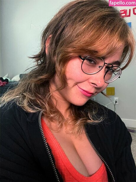 notpeebo pornstar exclusive images