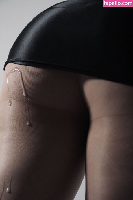 Nyeupe top star picture