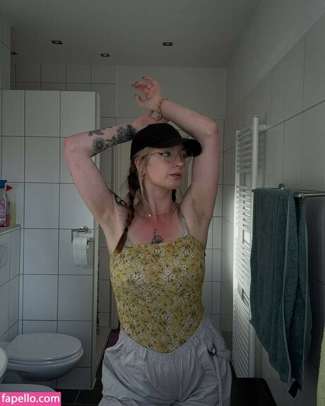 Kiras note pornographic star img