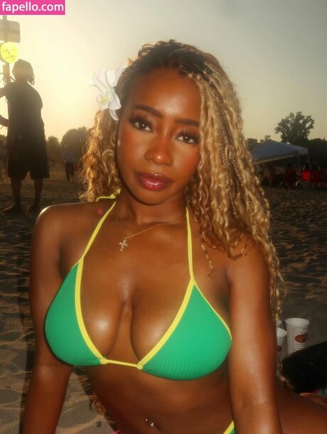 Deb Smikle star pretty pics