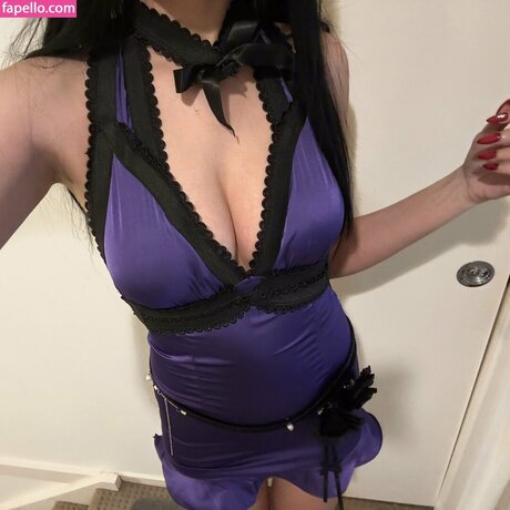 to okki nude model photo