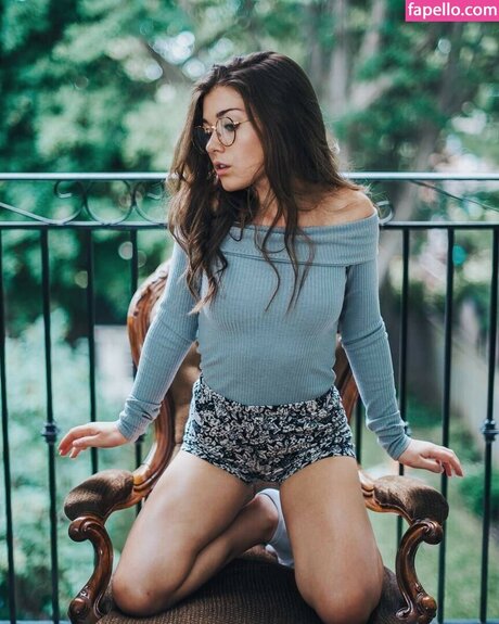 Katie Douglas nude model images