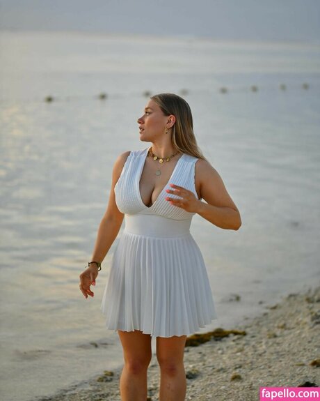 Justinaccessible pornstar sexy pictures