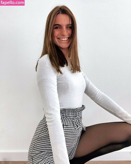 Thea GS star pornographic pictures