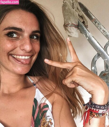 Thea GS nudes star photo