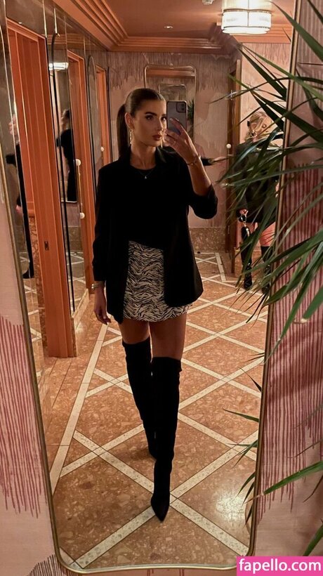 Kate Tracey model sexy img