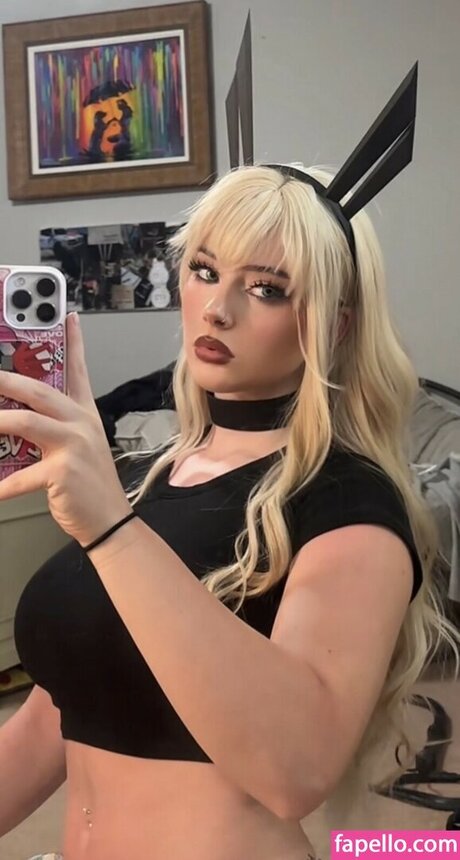 lizgrimess model hot image