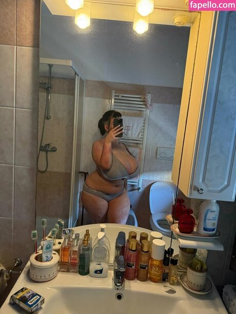 Vvalentinabonetalli model image