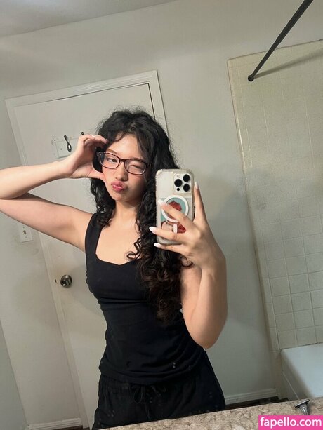 Outrovero actress galleries