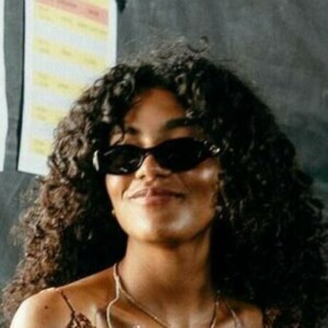 Olivia Dean star adult pics