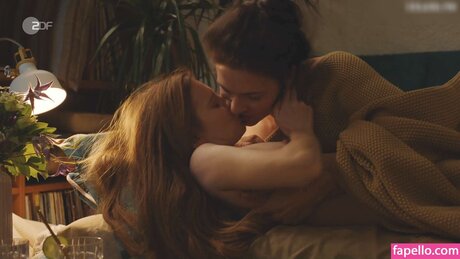 Josefine Preu_ star nude gallery