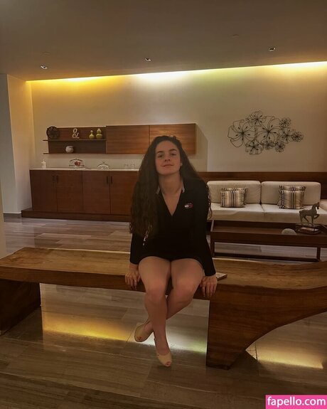 Abbi Pulling model art pic