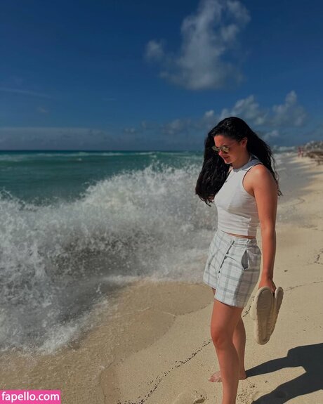 Abbi Pulling star naked picture