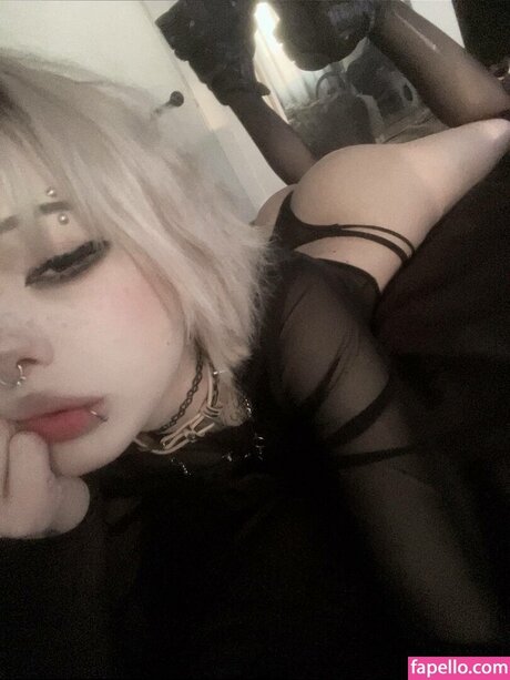 Paradoxy free actress images