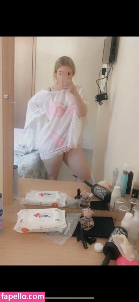 Emsarahxox nudes pornstar images