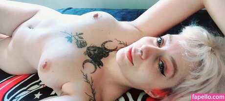 Gi Mornni naked model pics