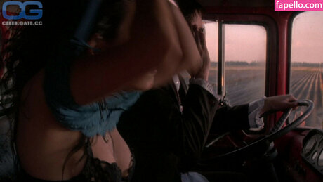 milakunis perfect pornstar photos