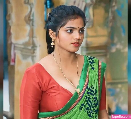 Bharti Jha beautiful actress img