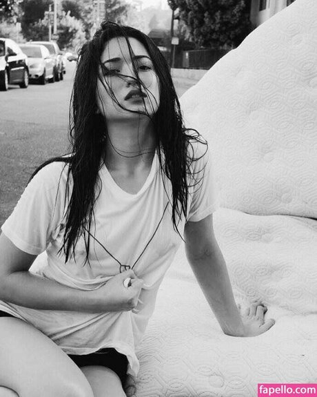 Reina Hardesty nice actress image