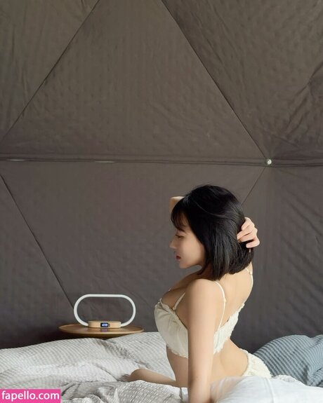 Tanaka Miku hot model images