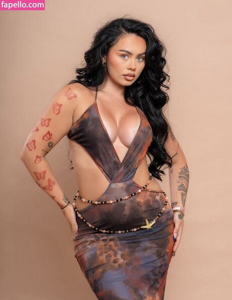 Elley Davies pornstar naked img