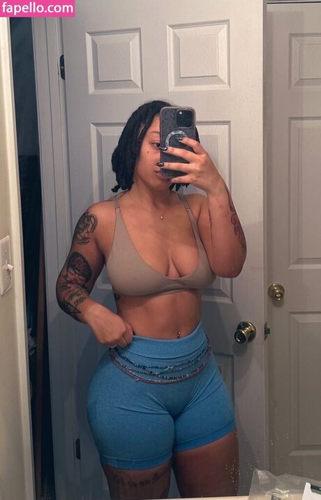 artless space model porn photo