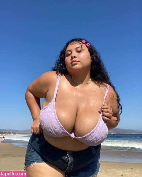 Carmen Ramos star nice archive