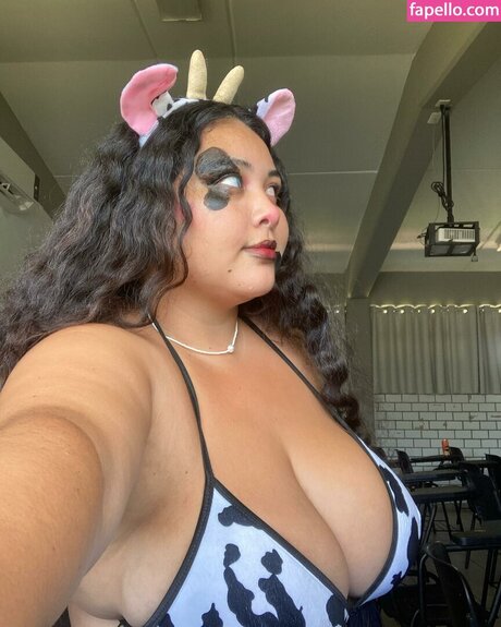 Carmen Ramos best model images